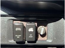 Vehicle Thumb #23