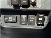 Vehicle Thumb #24