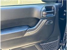Vehicle Thumb #9