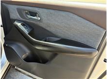 Vehicle Thumb #29