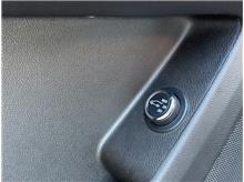 Vehicle Thumb #25