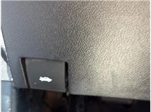 Vehicle Thumb #20