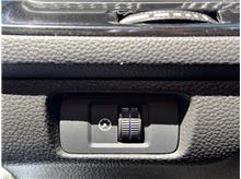 Vehicle Thumb #23
