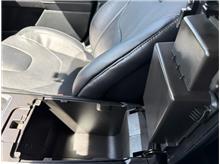 Vehicle Thumb #23