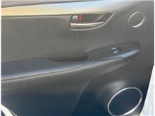 Vehicle Thumb #12