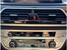 Vehicle Thumb #16