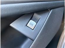 Vehicle Thumb #26