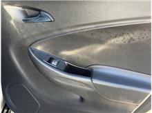 Vehicle Thumb #32
