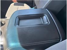 Vehicle Thumb #14