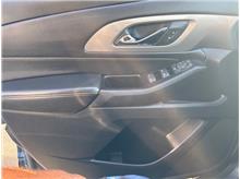 Vehicle Thumb #17