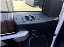 Vehicle Thumb #12