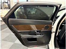 Vehicle Thumb #19