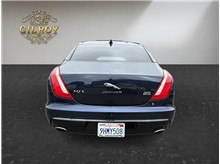 Vehicle Thumb #17