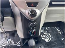 Vehicle Thumb #16
