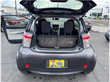Vehicle Thumb #18