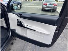 Vehicle Thumb #20