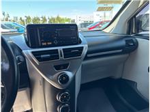 Vehicle Thumb #11