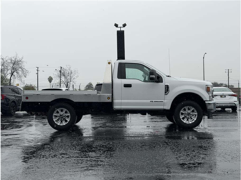 2020 Ford F-350 Super Duty XLT - Photo 6