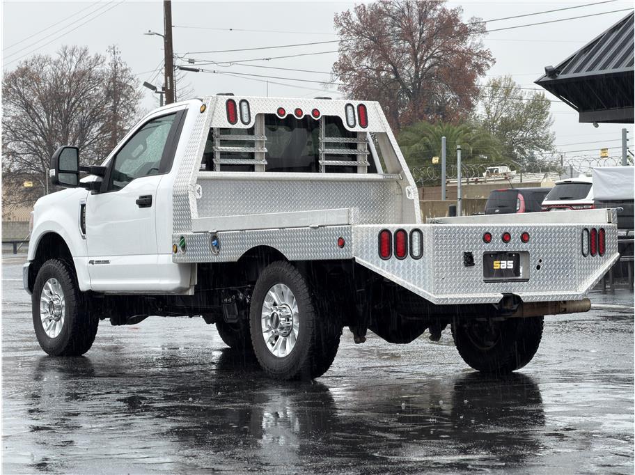2020 Ford F-350 Super Duty XLT - Photo 9