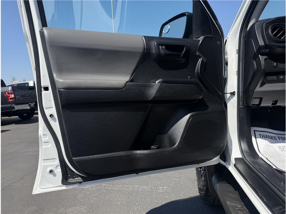 2022 Toyota Tacoma SR - Photo 10