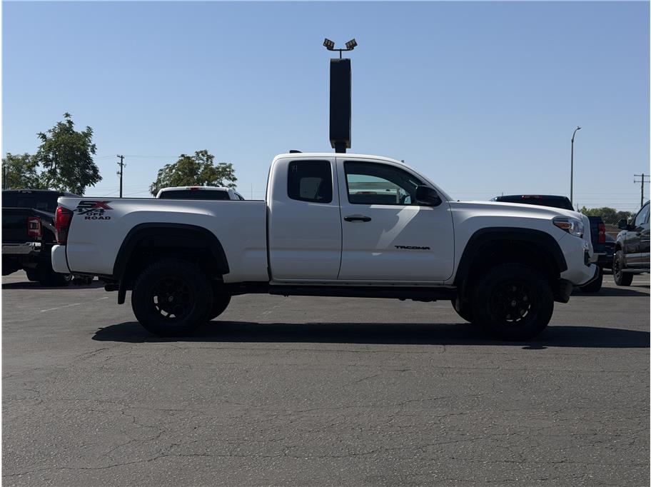 2022 Toyota Tacoma SR - Photo 6