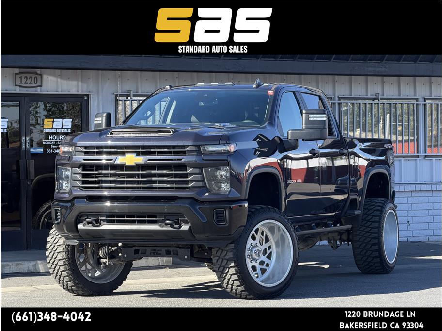 2024 Chevrolet Silverado HD Custom 4WD Crew Cab Standard Box's photo