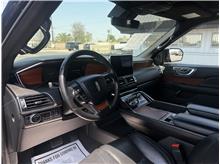 Vehicle Thumb #16