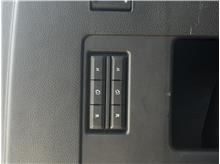 Vehicle Thumb #21
