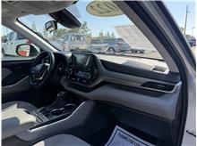 Vehicle Thumb #18