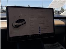 Vehicle Thumb #22