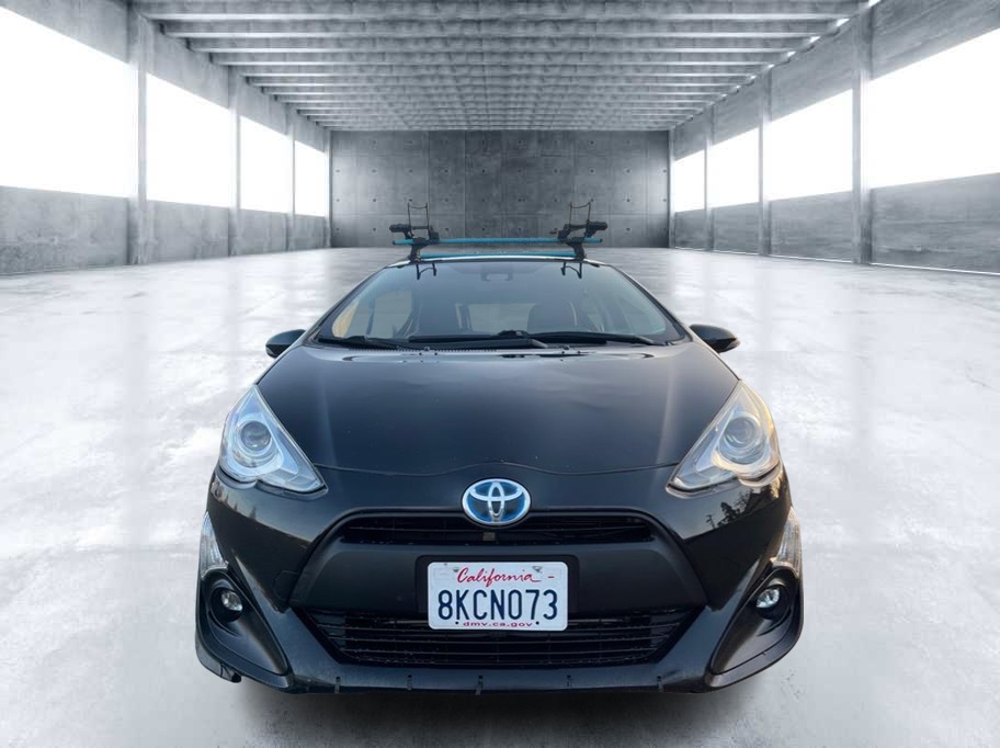 2017 Toyota Prius c from AutoMotion