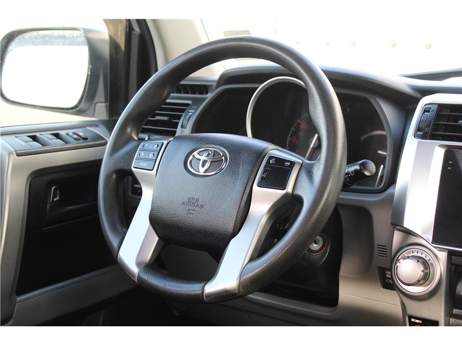 2013 Toyota 4Runner SR5 - Photo 16