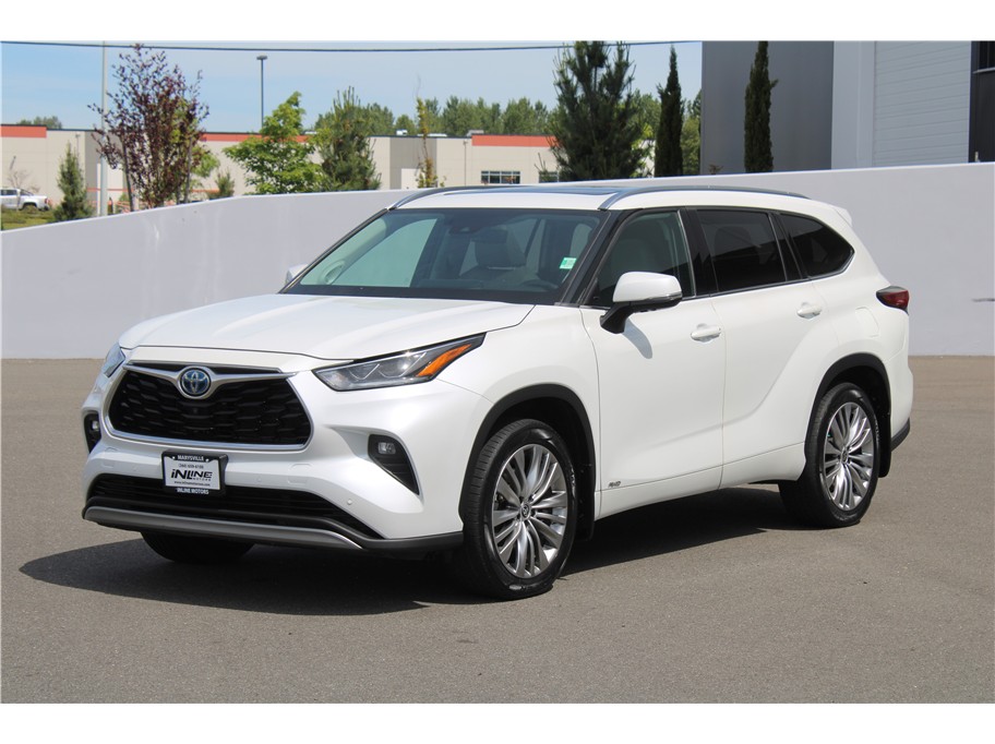 2022 Toyota Highlander Platinum Hybrid 4x4's photo