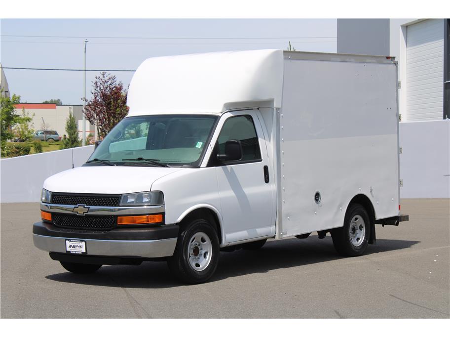 2015 Chevrolet Express's photo