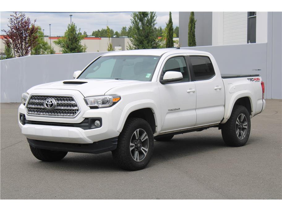 2016 Toyota Tacoma TRD Sport Double Cab 4x4 V6 M/T SB's photo