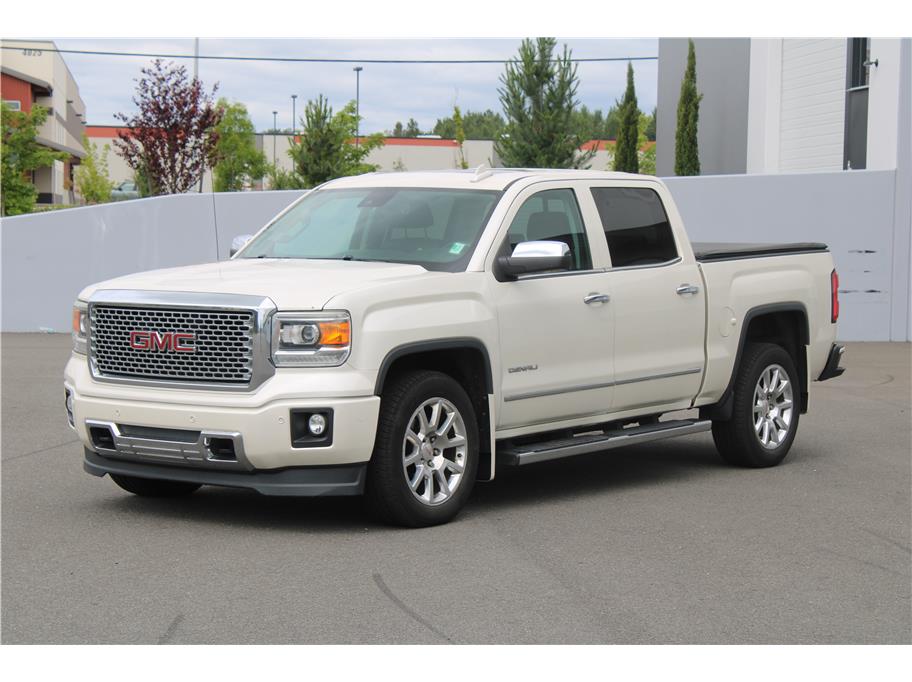 2015 GMC Sierra 4WD Crew Cab Short Box's photo