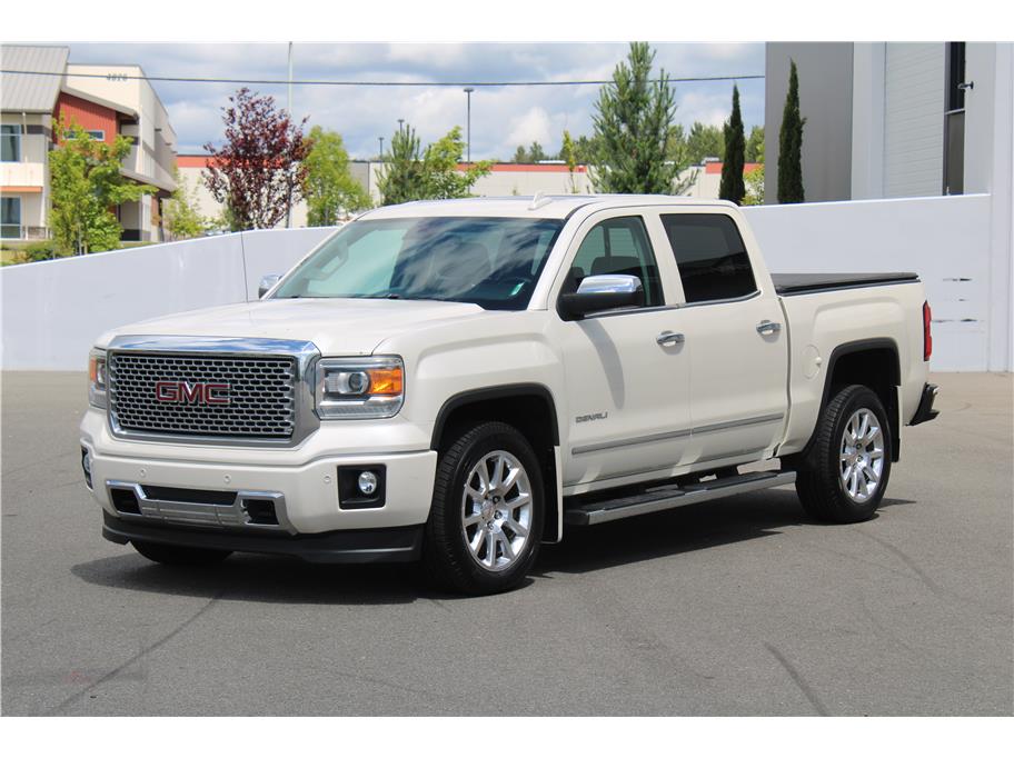 2015 GMC Sierra 4WD Crew Cab Short Box's photo