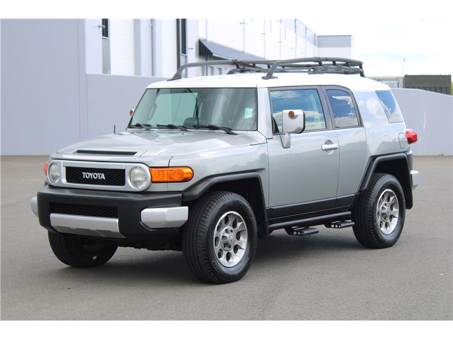 2012 Toyota FJ Cruiser 4x4 AT's photo