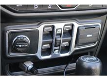 Vehicle Thumb #30