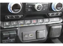 Vehicle Thumb #29