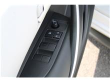 Vehicle Thumb #12
