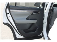 Vehicle Thumb #11
