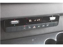 Vehicle Thumb #32