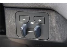 Vehicle Thumb #21