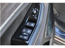 Vehicle Thumb #13