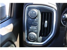Vehicle Thumb #19