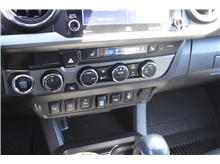 Vehicle Thumb #19