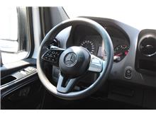 Vehicle Thumb #17