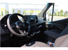 Vehicle Thumb #9
