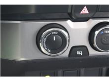 Vehicle Thumb #25